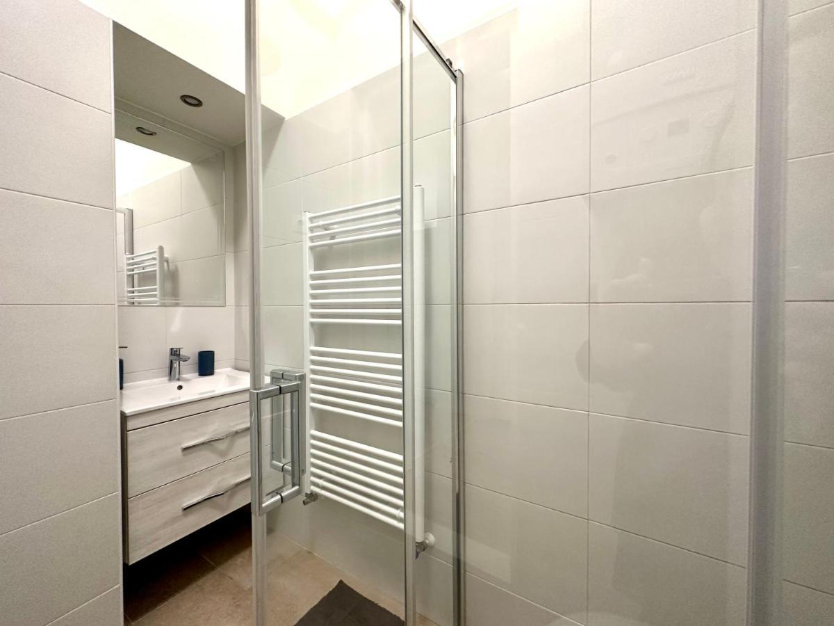 Luxury Huge - 92m2 - 3 Bedrooms - 3 Air Conditioners - Free Garage!!! Budapest