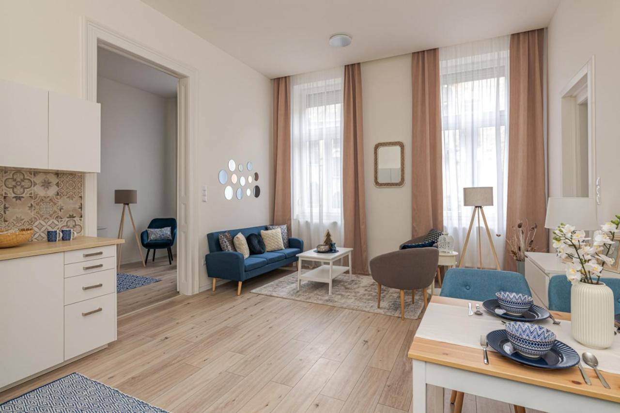 Luxury Huge - 92m2 - 3 Bedrooms - 3 Air Conditioners - Free Garage!!! Budapest