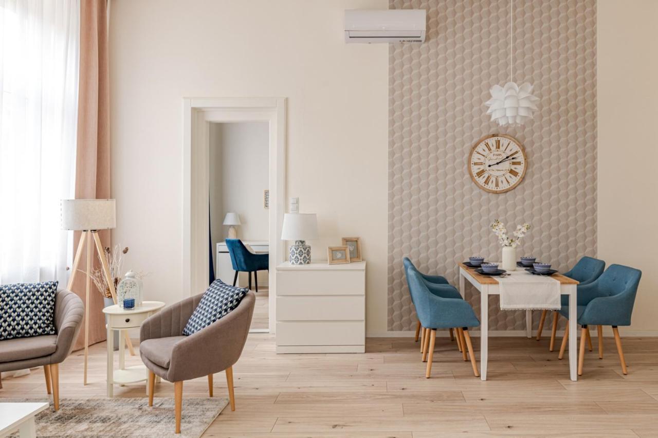 Apartment Luxury Huge - 92m2 - 3 Bedrooms - 3 Air Conditioners - Free Garage!!! Budapest