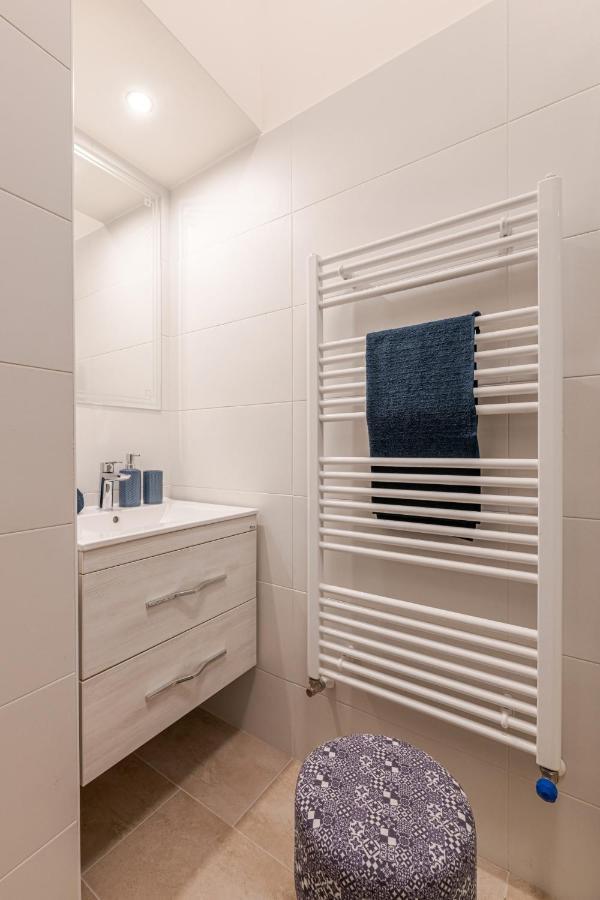 Luxury Huge - 92m2 - 3 Bedrooms - 3 Air Conditioners - Free Garage!!! * Budapest