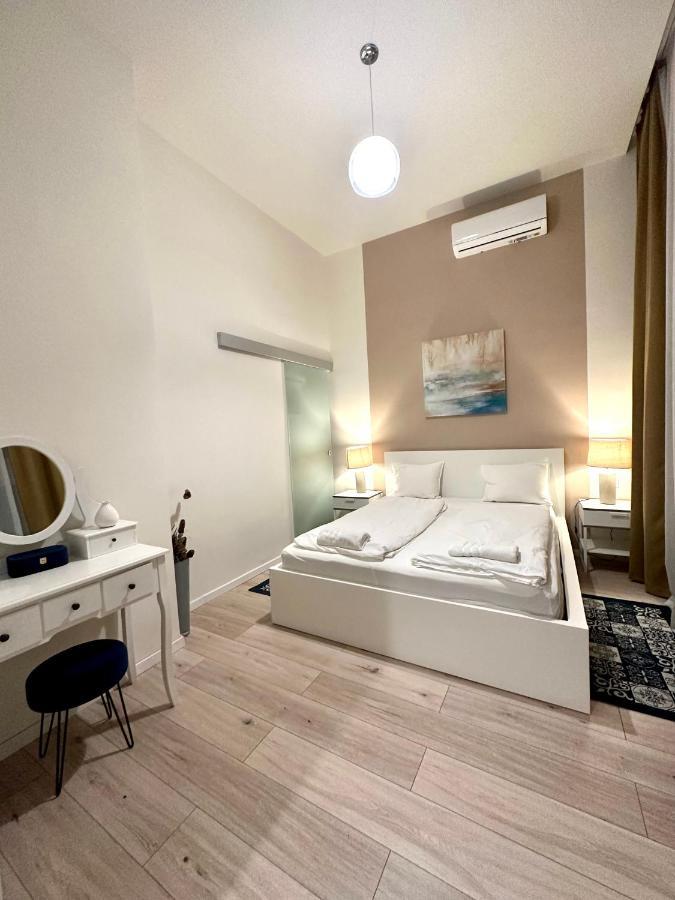 Luxury Huge - 92m2 - 3 Bedrooms - 3 Air Conditioners - Free Garage!!! Apartment