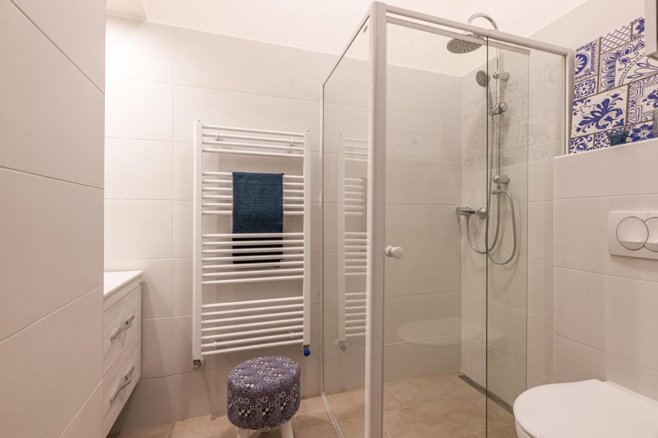 Apartment Luxury Huge - 92m2 - 3 Bedrooms - 3 Air Conditioners - Free Garage!!! *