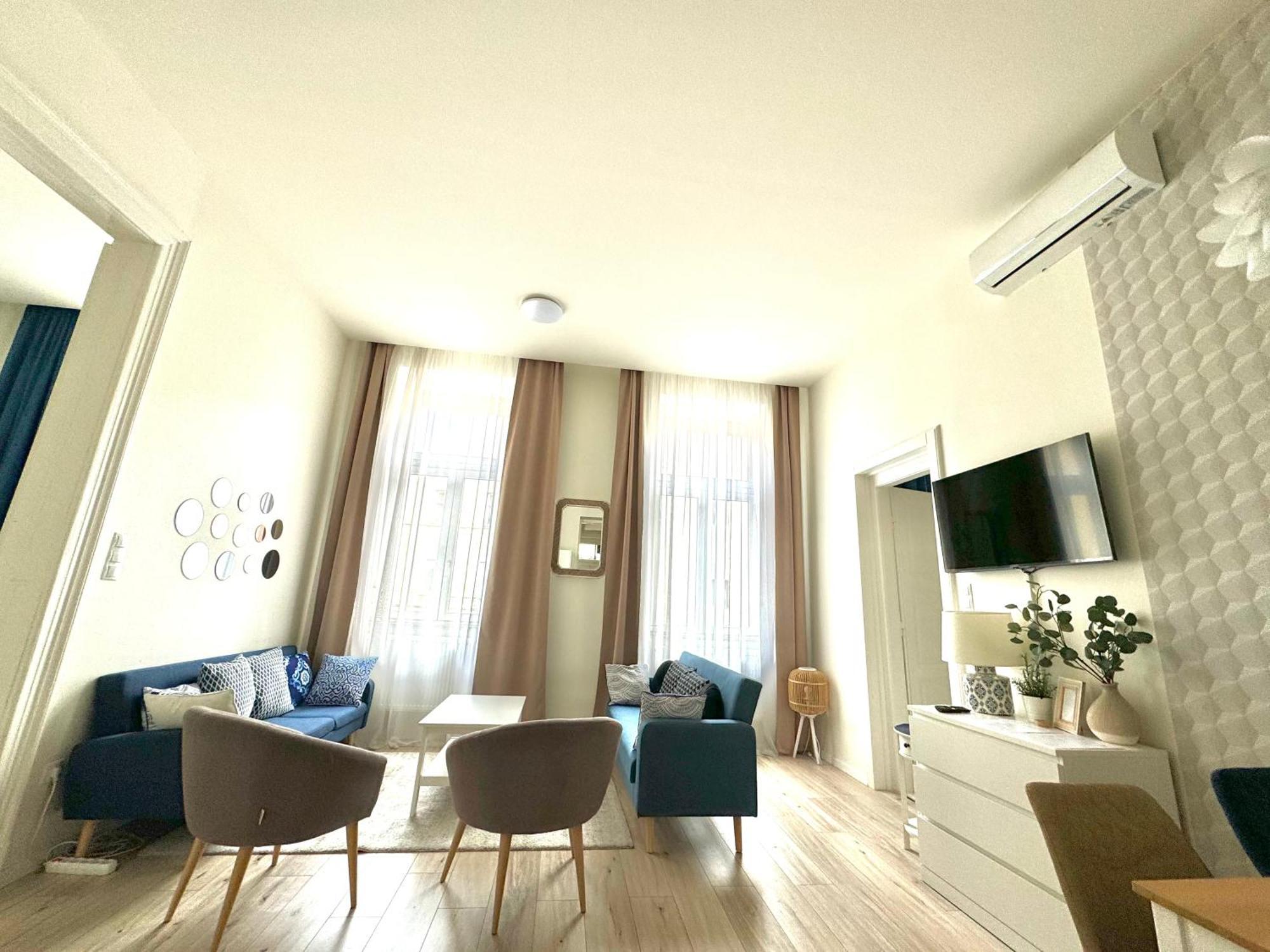 Luxury Huge - 92m2 - 3 Bedrooms - 3 Air Conditioners - Free Garage!!! Lejlighed Budapest